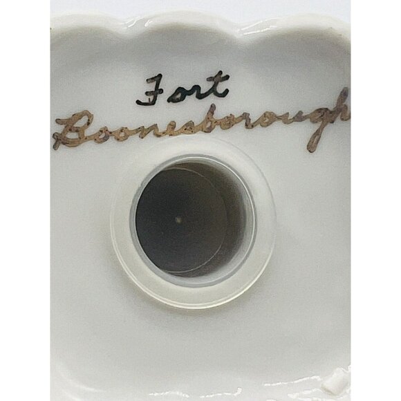 Vintage Cardinal Salt Pepper Shakers Ceramic Fort Boonesborough - Picture 7 of 8